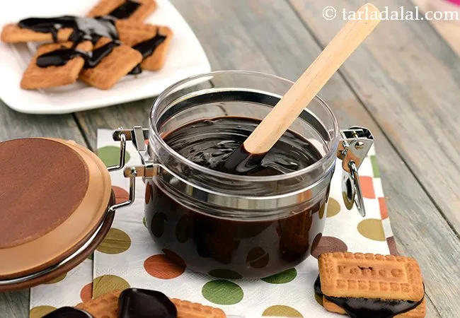 chocolate sauce recipe | Indian style chocolate sauce recipe | easy homemade chocolate sauce