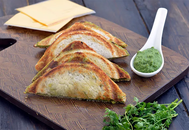  Chutney Cheese Toast Sandwich , Mumbai Roadside Recipe