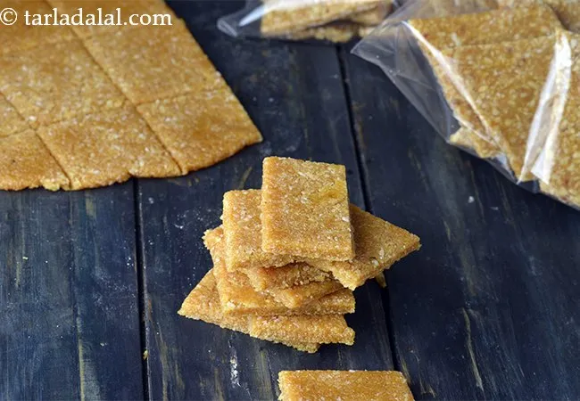 Coconut Chikki, Kopra Chikki Made in Jaggery