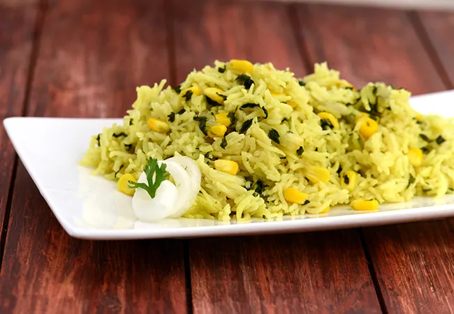  कोर्न मेथी पुलाव - Corn Methi Pulao 