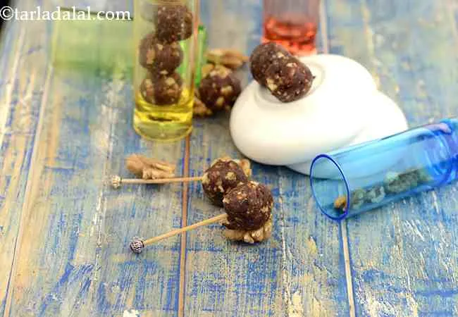 Date and Walnut Balls