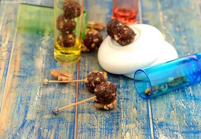 Date and Walnut Balls