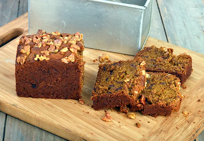 Date and Walnut Cake, Eggless Date and Walnut Cake