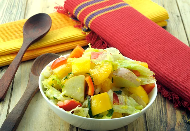  Fresh Fruit and Vegetable Salad in A Mint Dressing