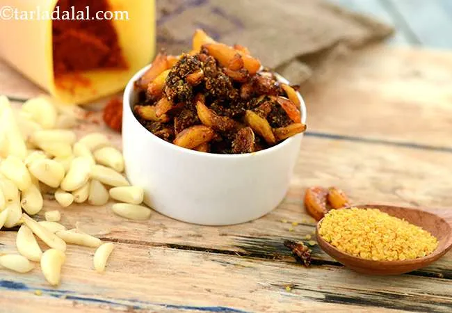 लहसुन का अचार रेसिपी | पंजाबी लहसुन का अचार | लहसुन का अचार बनाने की विधि | Garlic Pickle
