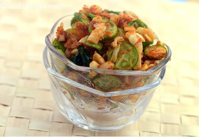 Garlic and Tendli Pickle