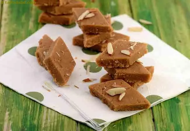  गोलपापड़ी रेसिपी | गुड़ पापड़ी | सुखड़ी | गुजराती गुड़ पापड़ी | - Golpapdi, Gujarati Gol Papdi
