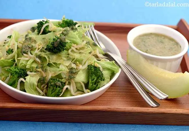 Green Salad with Muskmelon Dressing