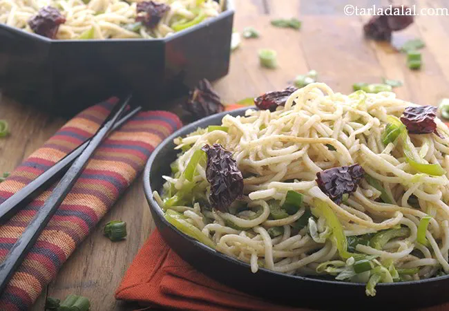  Hakka Noodles, Chinese Veg Hakka Noodles