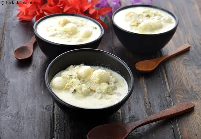 Hyderabadi Lauki Kheer with Mini Rasgullas