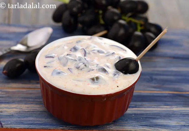 Kale Angoor ka Raita
