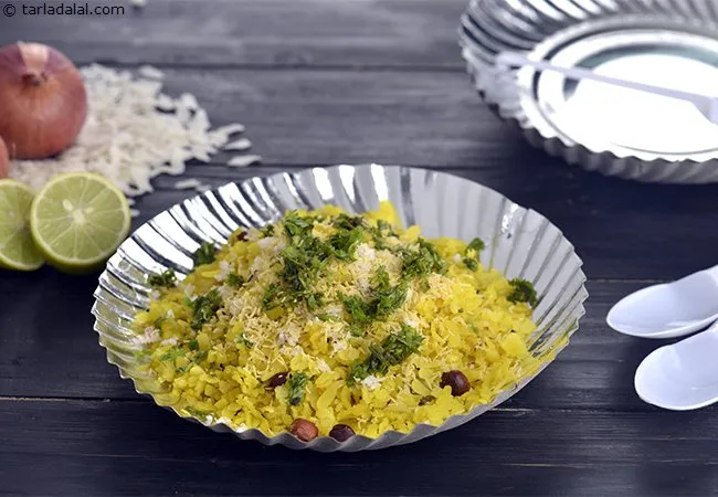  कांदा पोहा, मुंबई रोड साईड रेसिपी - Kanda Poha 