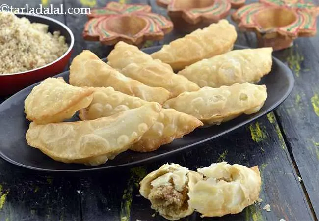 Karanji Recipe, Rava Maharashtrian Karanji