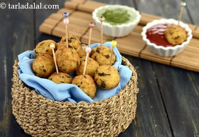 खिचड़ी के पकोडे रेसिपी | लेफटओवर खिचड़ी के पकोडे | कुरकुरे खिचड़ी पकौड़े | बची हुई खिचड़ी के पकोडे