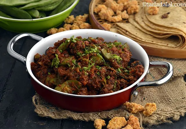 Maharashtrian Papdi and Moong Dal Vadi Subzi