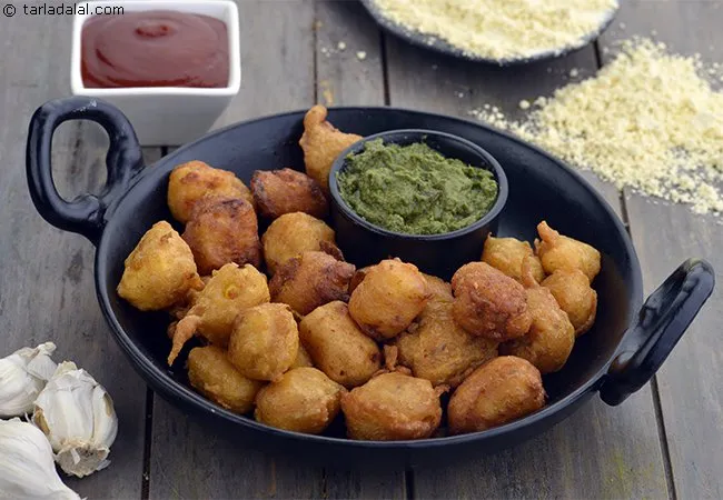 Malwani-Style-Paneer-Pakoda