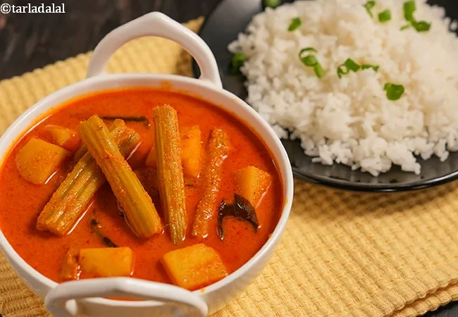 Mangalorean drumstick curry recipe | Mangalorean style drumstick curry | drumstick sabzi |