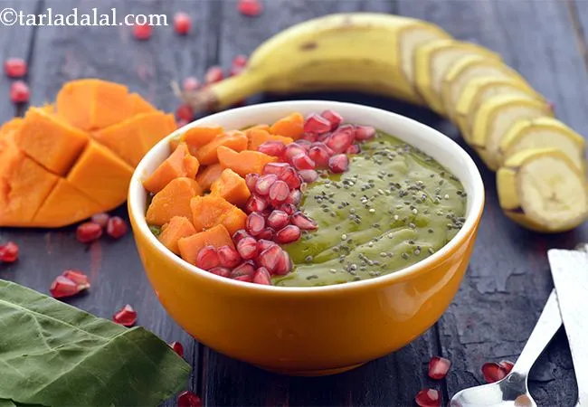 Mango, Banana and Spinach Smoothie Bowl