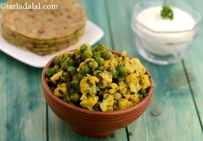 Masala Cauliflower with Green Peas