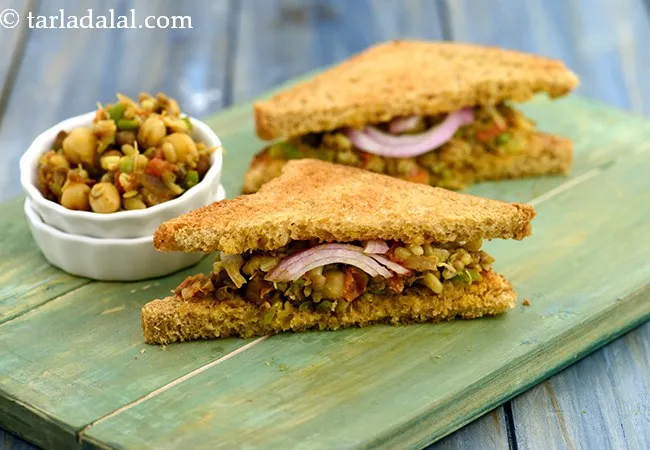 Masaledar Mixed Sprouts Sandwich