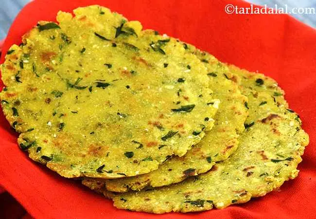 Methi Makai ki Roti