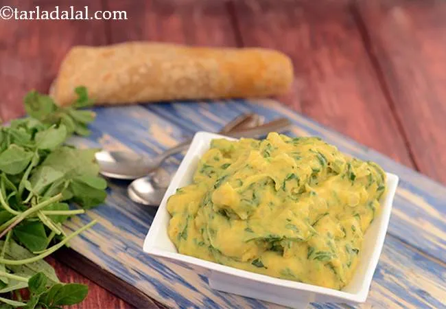  मेथी पिठला - Methi Pitla ( Healthy Subzi) 