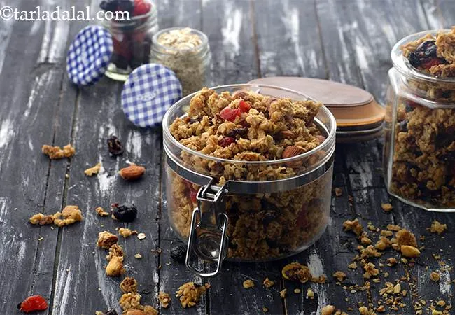  Mixed Nut and Berries Granola