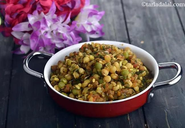 Mixed Sprouts and Palak Subzi