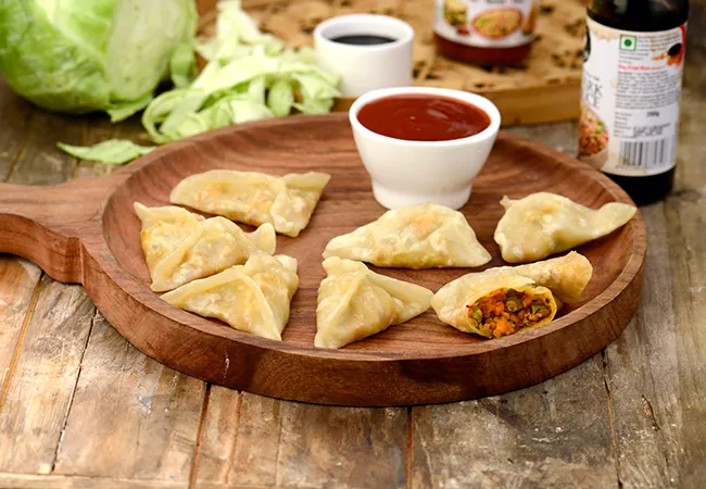  Momos