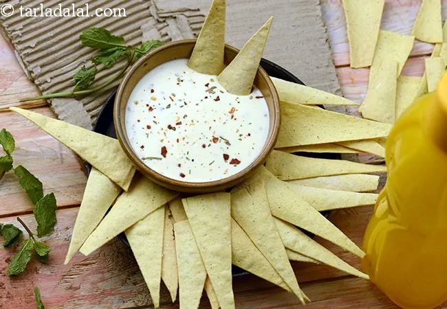 Nacho Chips with Cheese Dip
