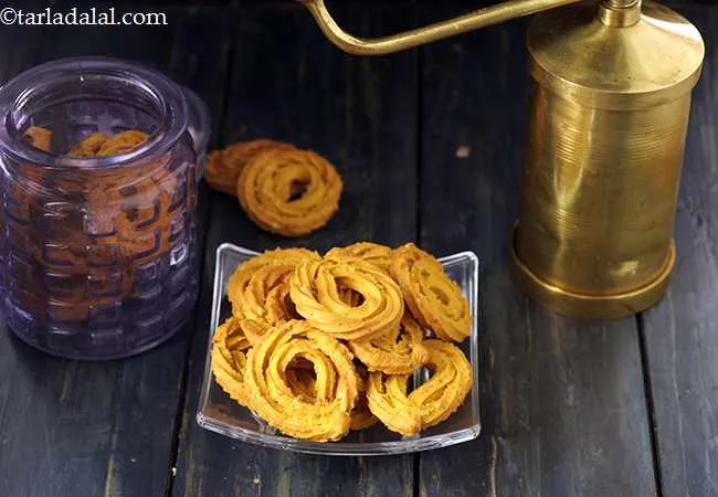  नॉन फ्राइड बेसन चकली - Non Fried Besan Chakli, Diabetic Friendly 