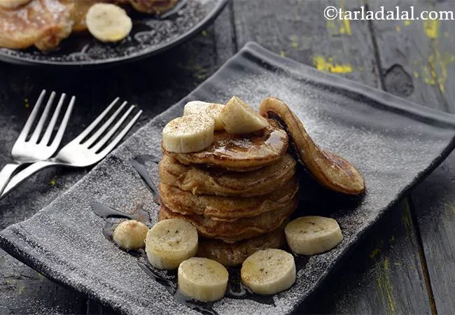Oatmeal Cinnamon Pancakes with Eggs