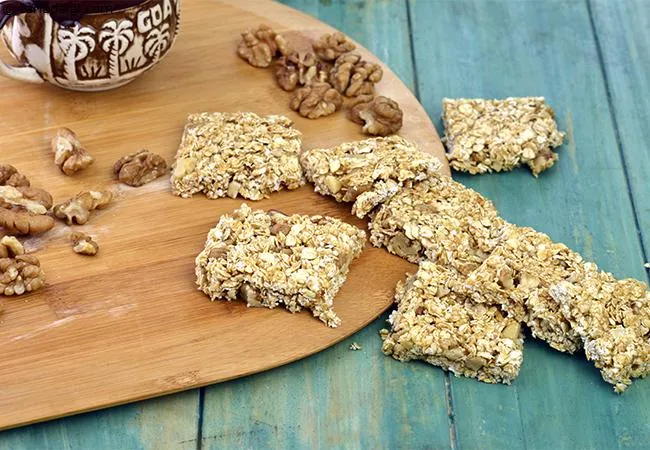 Oats-and-Walnut-Chikki