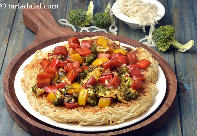 Pan- Fried Noodles, Chinese Veg Pan- Fried Hakka Noodles