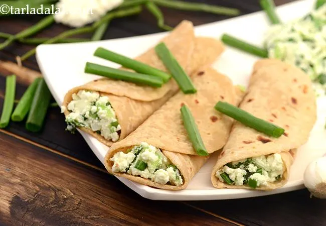 पनीर एण्ड स्प्रिंग अनियन रैप - Paneer and Spring Onion Wrap