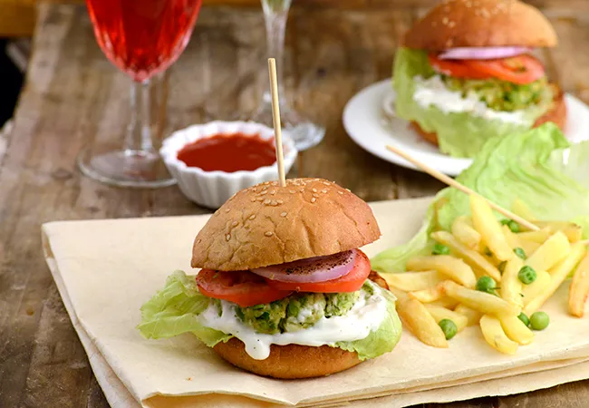  Paneer and Green Peas Burger ( Tiffin Treats)
