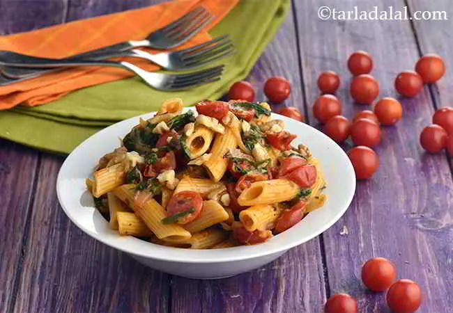 Pasta with Chilli Tomatoes and Spinach