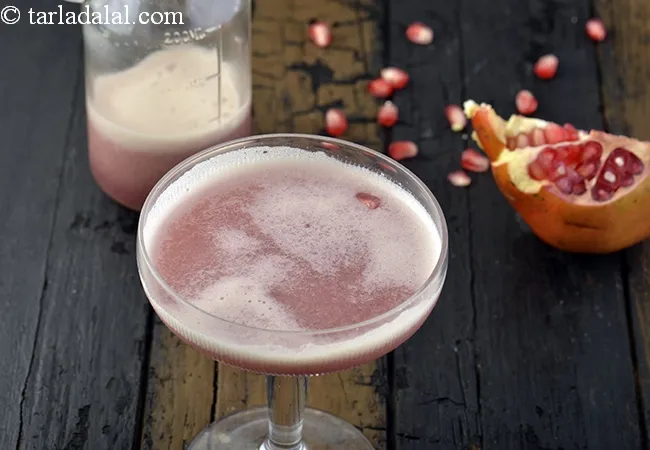 Pear and Pomegranate Juice