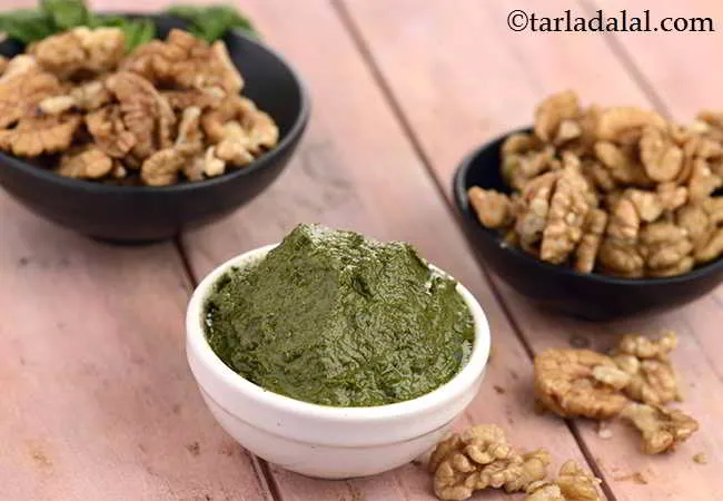 Pesto Sauce ( Pizzas and Pastas Recipe)