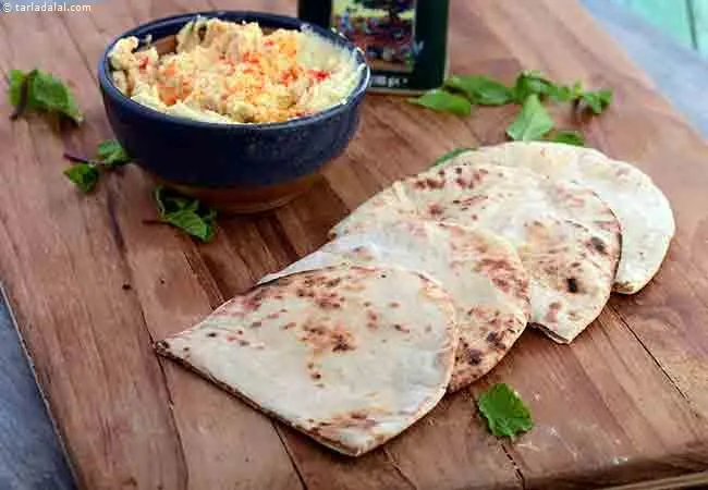 पिटा ब्रेड, लेबनानी गेहूं का पिटा ब्रेड की रेसिपी - Pita Bread, Lebanese Whole Wheat Pita Bread