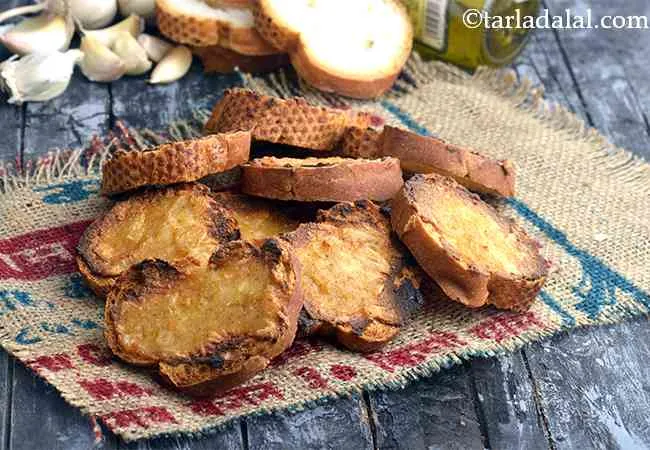 Roasted Garlic Crostini