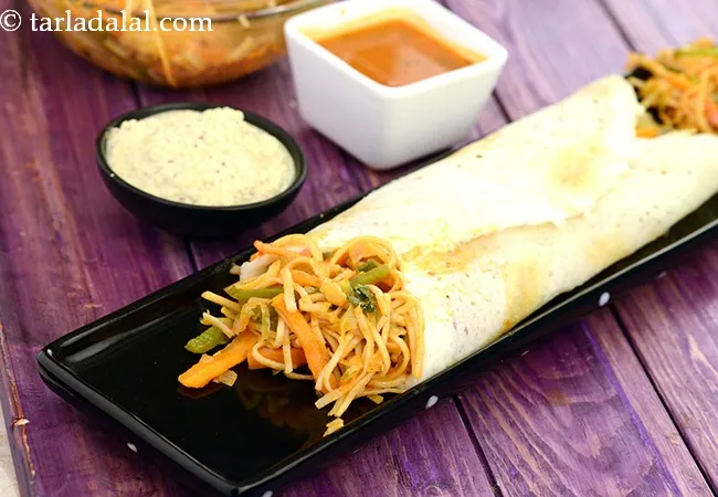 Schezuan Chopsuey Dosa, Mumbai Roadside Schezwan Dosa Recipe