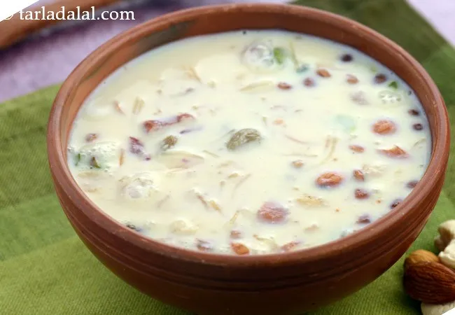 Sheer Khurma Or Hyderabadi Sheer Korma
