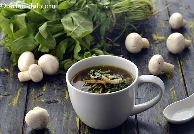 Spinach, Mushroom and Carrot Clear Soup