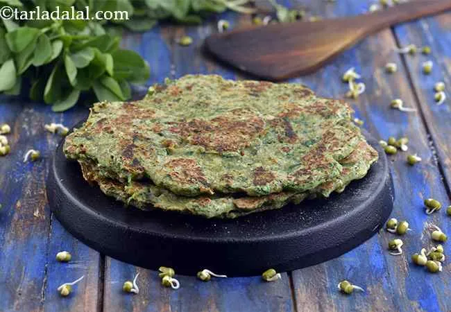 Sprouted Moong and Methi Chilas