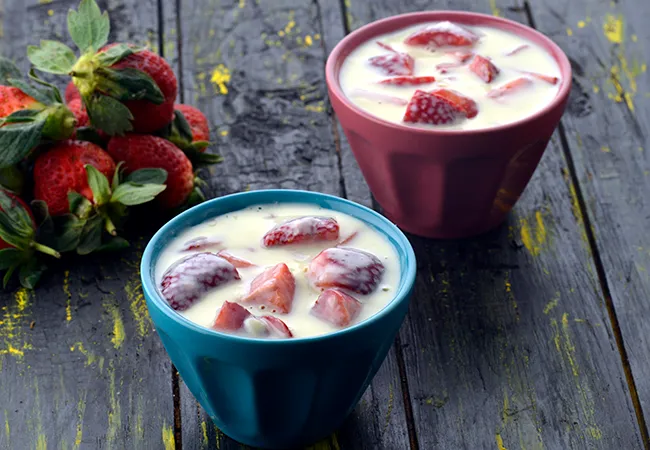 Strawberries in Custard Sauce