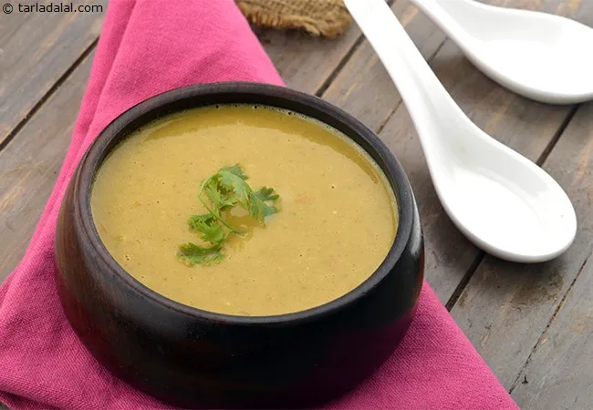 Masoor Dal and Spinach Soup, Indian Curry Soup