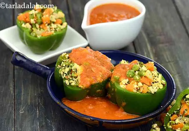 स्टफ्ड कॅप्सिकम इन टमॅटो ग्रेवी | Stuffed Capsicum in Tomato Gravy ( Diabetic Recipe)