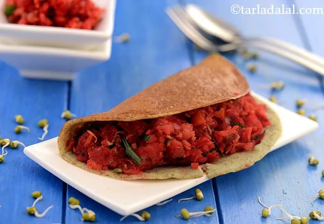 Stuffed Moong Sprouts Dosa
