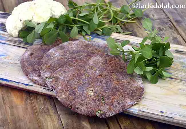 Stuffed Nachni Roti, Healthy Ragi Roti